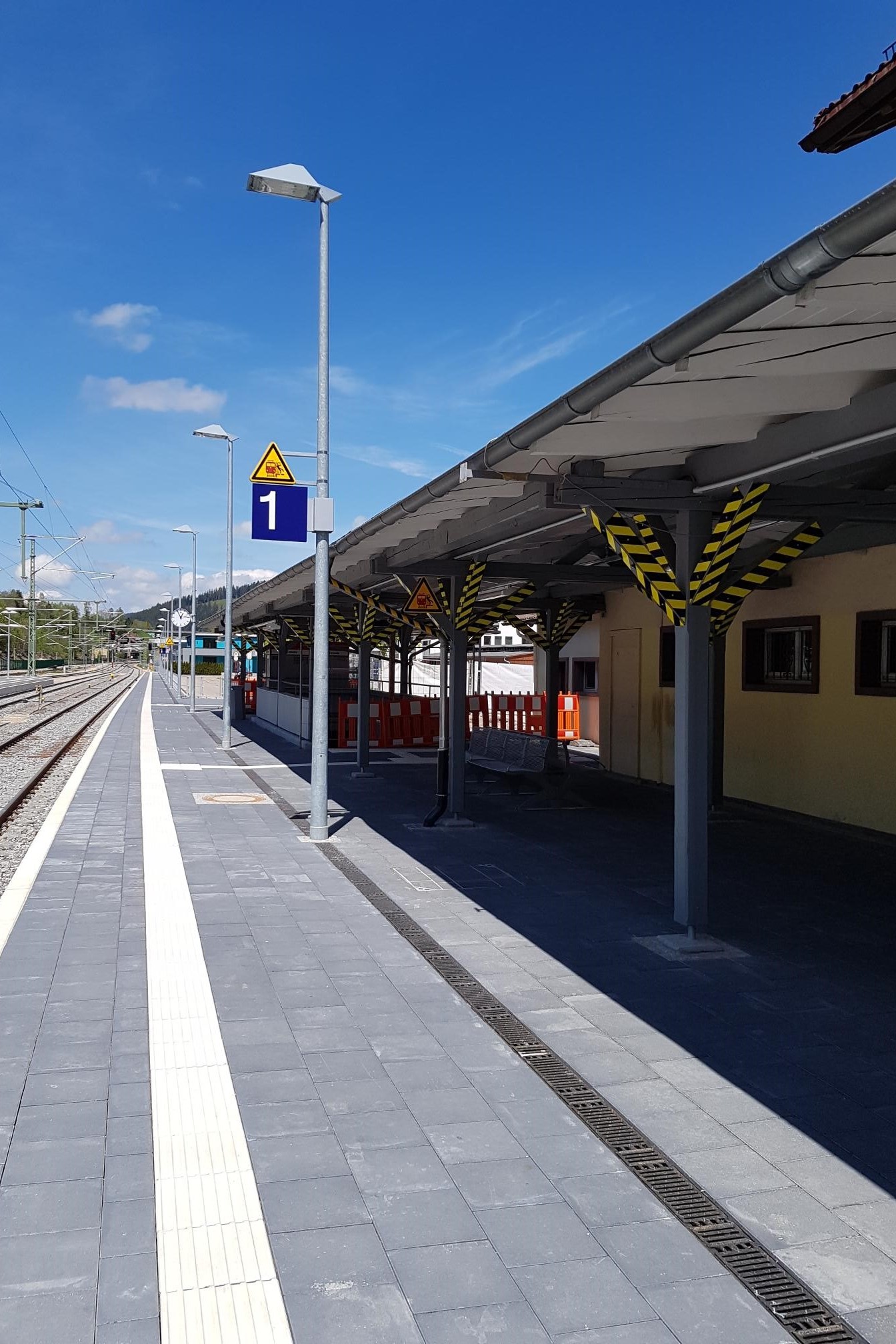 18.06.2019 Die (fast) fertigen Bahnsteige in Neustadt